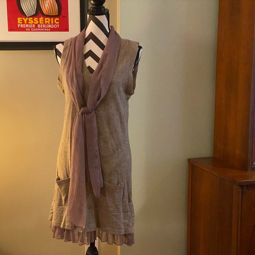 Soft and feminine blue bird, gray knit dress with scarf